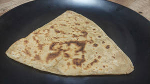 Tikona Prantha 1pc