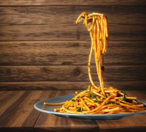 Chicken Hakka Noodles (full)