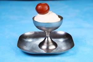Gulab Jamoon With Icecream