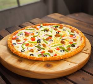 Onion tomato capcicum pizza