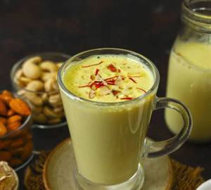 Hot Badam Milk (500ml)