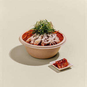 Hot & Fiery Squid Zzam-ppong Ramyun
