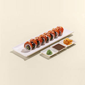 Spicy Tuna Maki Roll (uramaki, 8 Pcs)