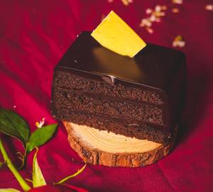 Chocolate Royale Pie Pastry