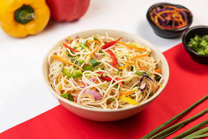 Veg Wok Tossed Hakka Noodles (serves 1-2)