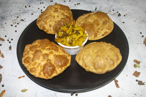 Poori (6 Pcs) & Aloo Bhujia