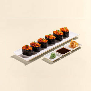 Spicy Chicken Gunkan Sushi - 6 Pcs