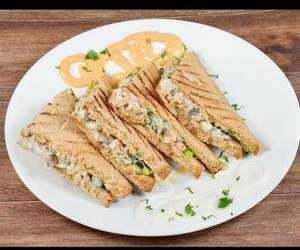 Chilli Mushroom Grilled Sandwich