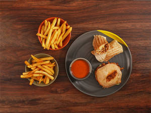 Chicken Burger and wrap Combo(Pulled Brgr+Plled Wrp+2 PERi-Chips)