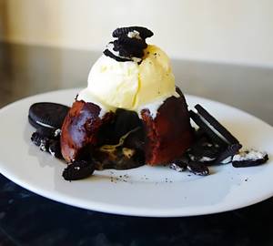 Oreo Choco Lava Vanilla Ice Cream