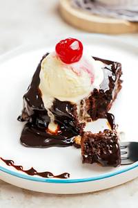 Brownie Vanilla Ice Cream