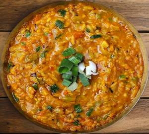 Lasooni Aur Hare Pyaz Ki Khichdi