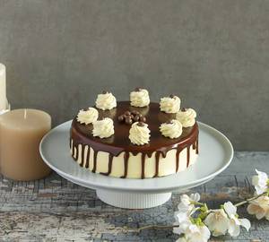 Butterscotch Vanilla Cake In Buttercream (Eggless)