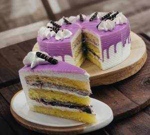 Black Currant pastry slice