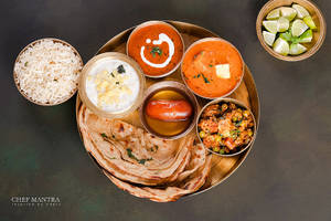 Lachha Paratha Thali
