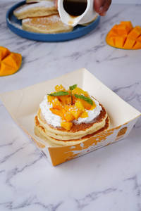 Mango And Maple Syrup Pancakes (s)
