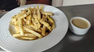 Cheese Fries with Queso Dip