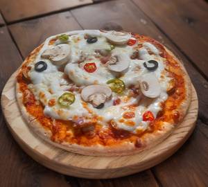 Spicy  vegetable Mushroom pizza