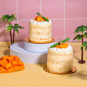 Naked Mango Mini Cake.