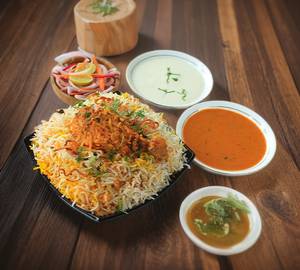 Hyderabadi Dum Chicken Biryani