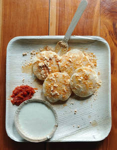 Ghee Idli [4 Pieces]