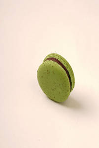 Eggless Pistachio Macaron