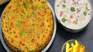 Mix Paratha With Curd (2 Pcs)