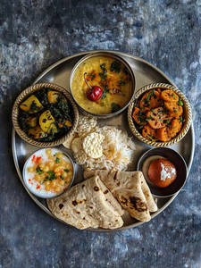 Delux Thali