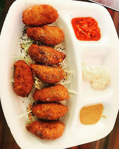Paneer Kurkure Momo's