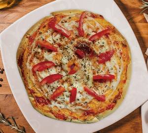 Tomato and cheese pizza