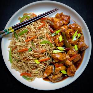 Chicken Noodles With Chicken Manchurian Dry And Coke [200 Ml]