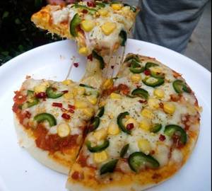 Corn & Onion Cheese Pizza
