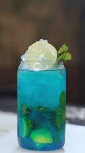 Blue curacao mojito