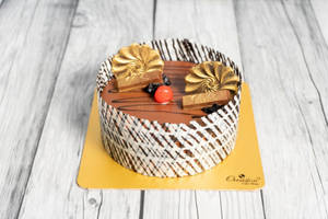 Choco Kitkat Cake