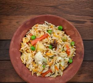 Handi Subz-e-biryani (pure Veg)