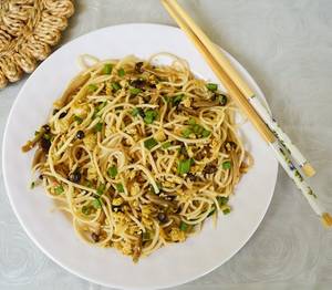 Eggband mushroom noodels