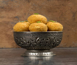 Besan Ladoo(r)
