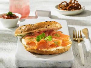 Smoked Salmon & Cream Cheese Sandwich