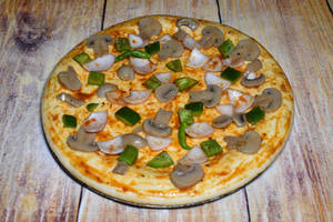 Mushroom chilli pizza