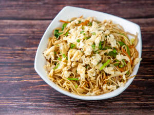 Egg Hakka Chow mein (Fried)