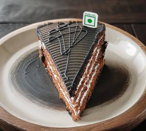 Eggless Zebra Pastry