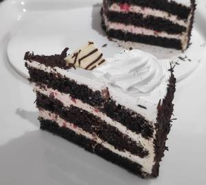Blackforest pastry slice