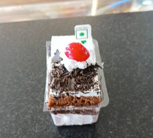 Eggless Black Forest Pastry