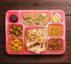 Om Cafe Special Thali 