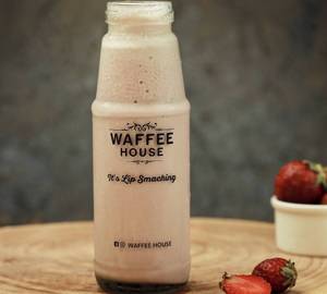 Strawberry smoothie                                                                                                               