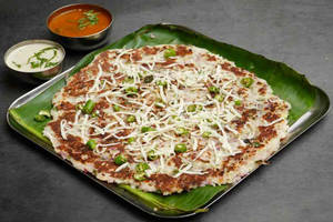 Cheese Onion Chilli Uttappam