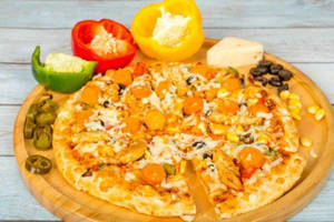 Deluxe Delight Pizza