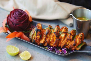 Achari Paneer Tikka [6 Pieces]