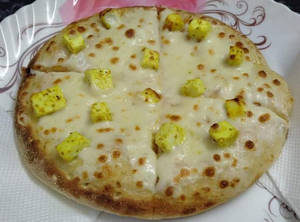 Cheese & Paneer Pizza
