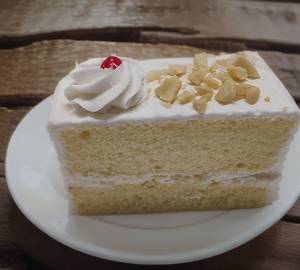 Vanilla special buttercream piece